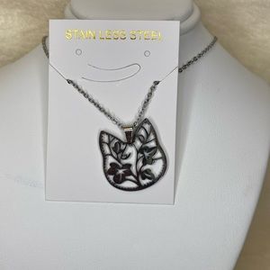 Ivy silver cat necklace